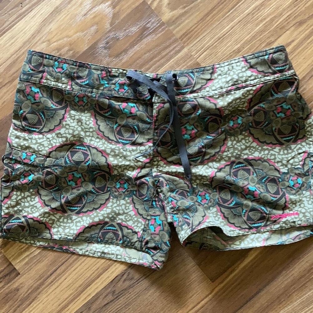 Patagonia river shorts, size 4